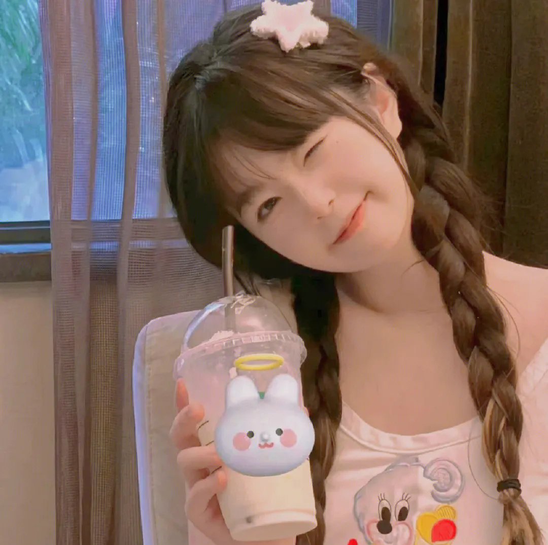 妓女。演员。皮条客